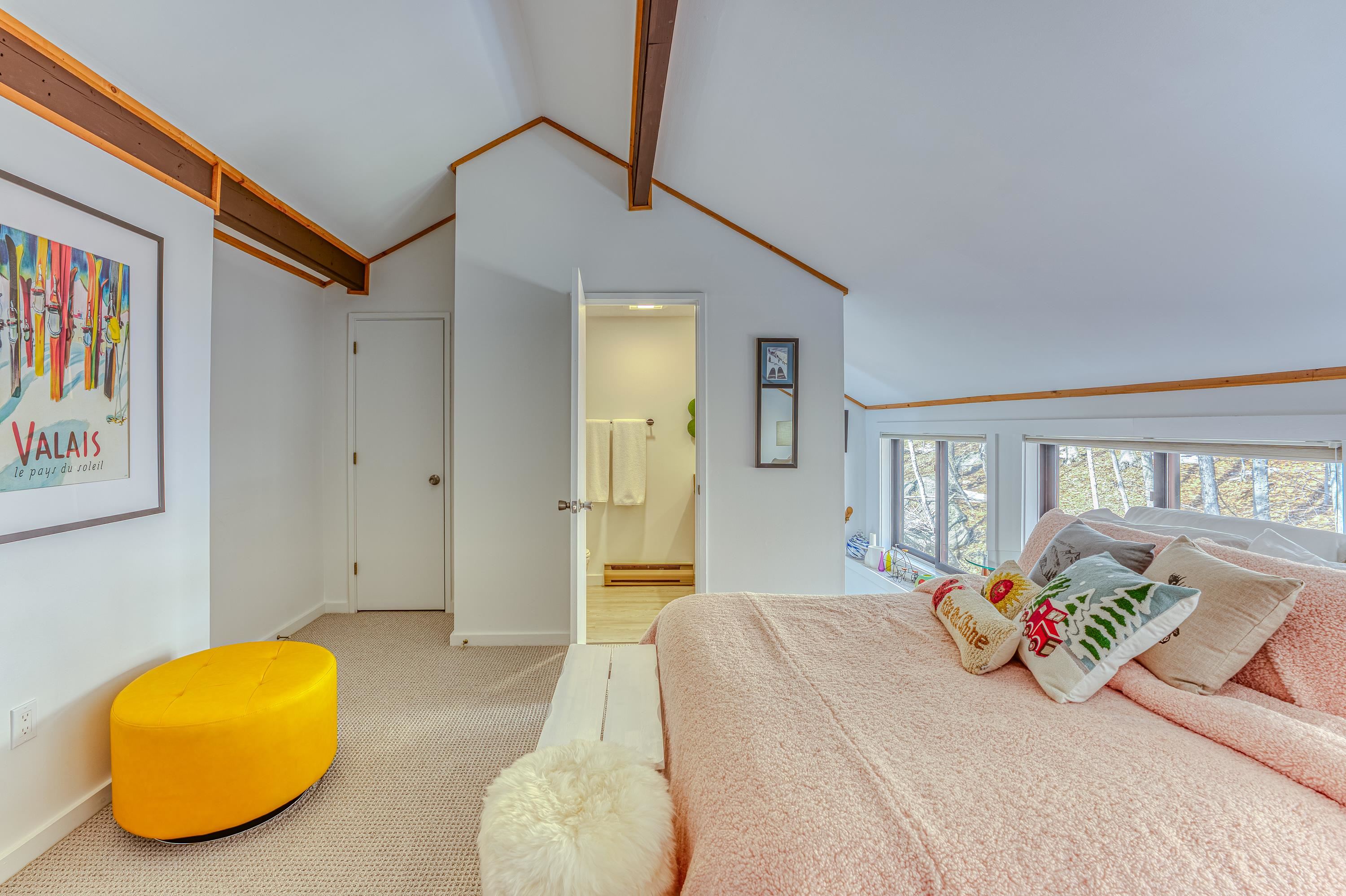 14 Highwood Road, Unit 2 Lincoln, NH 03251 - Photo 25 of 51