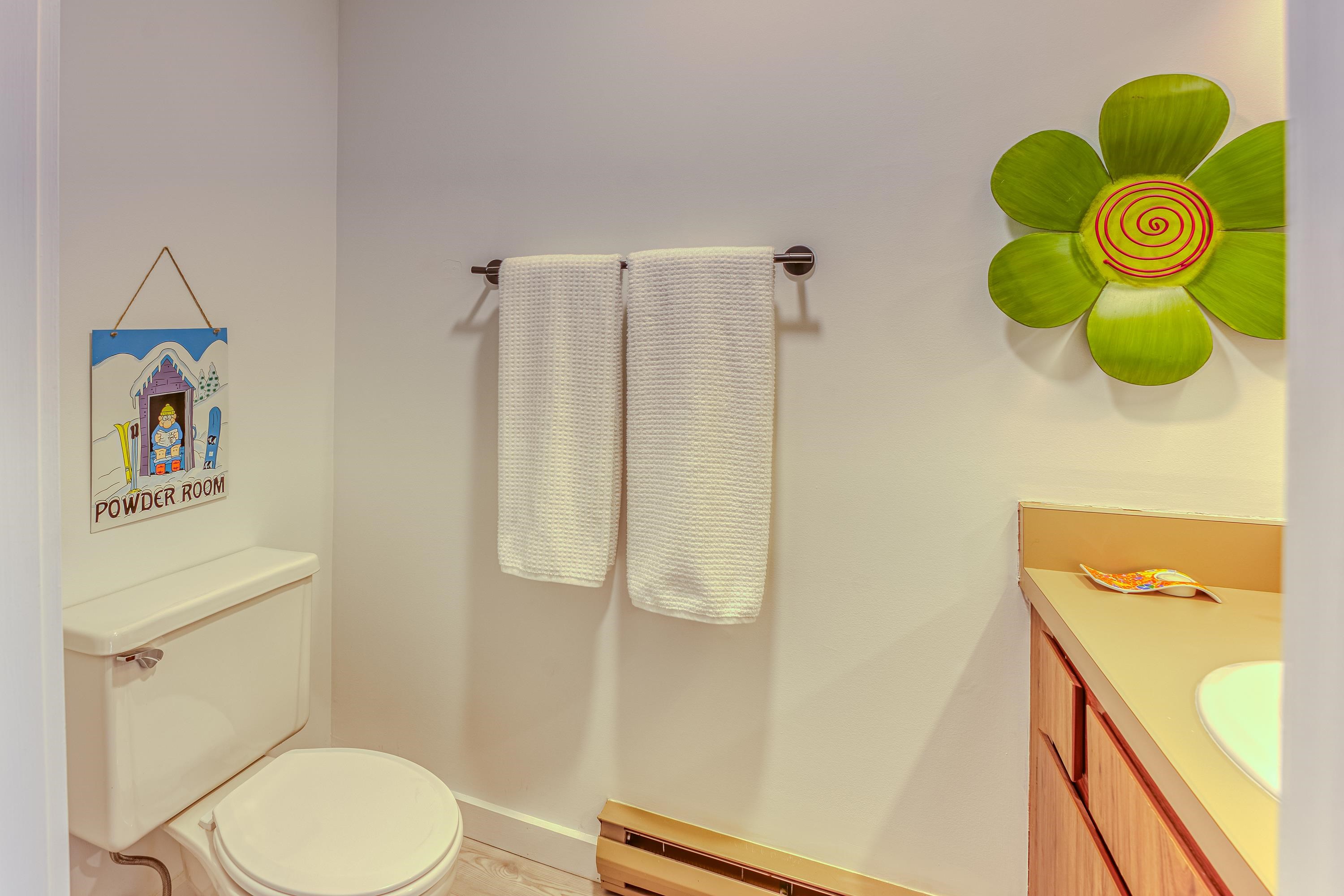 14 Highwood Road, Unit 2 Lincoln, NH 03251 - Photo 27 of 51