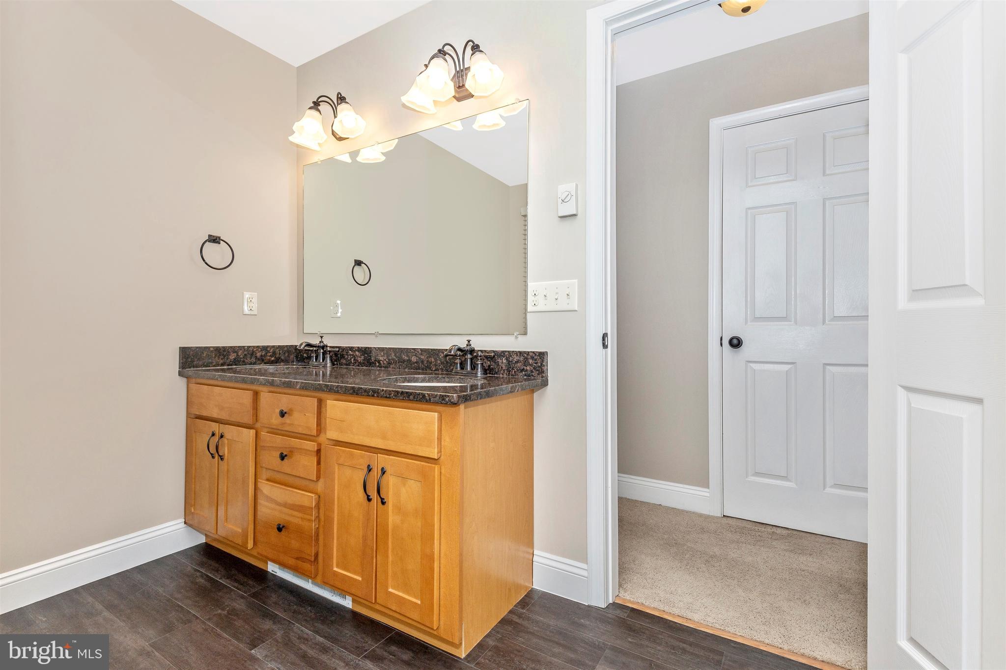 300 Hebb Road Hagerstown, MD 21740 - Photo 22 of 57 Master Bath