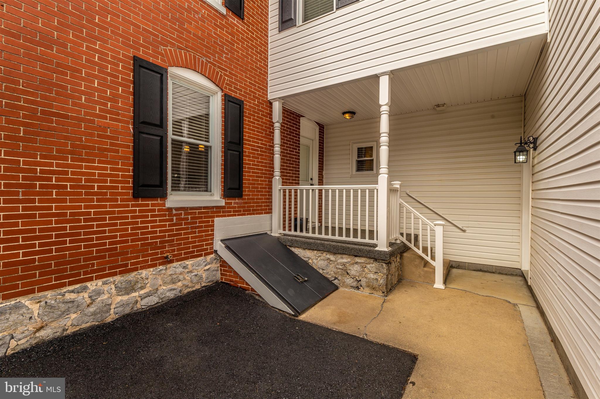 300 Hebb Road Hagerstown, MD 21740 - Photo 47 of 57 Side/back door entrance