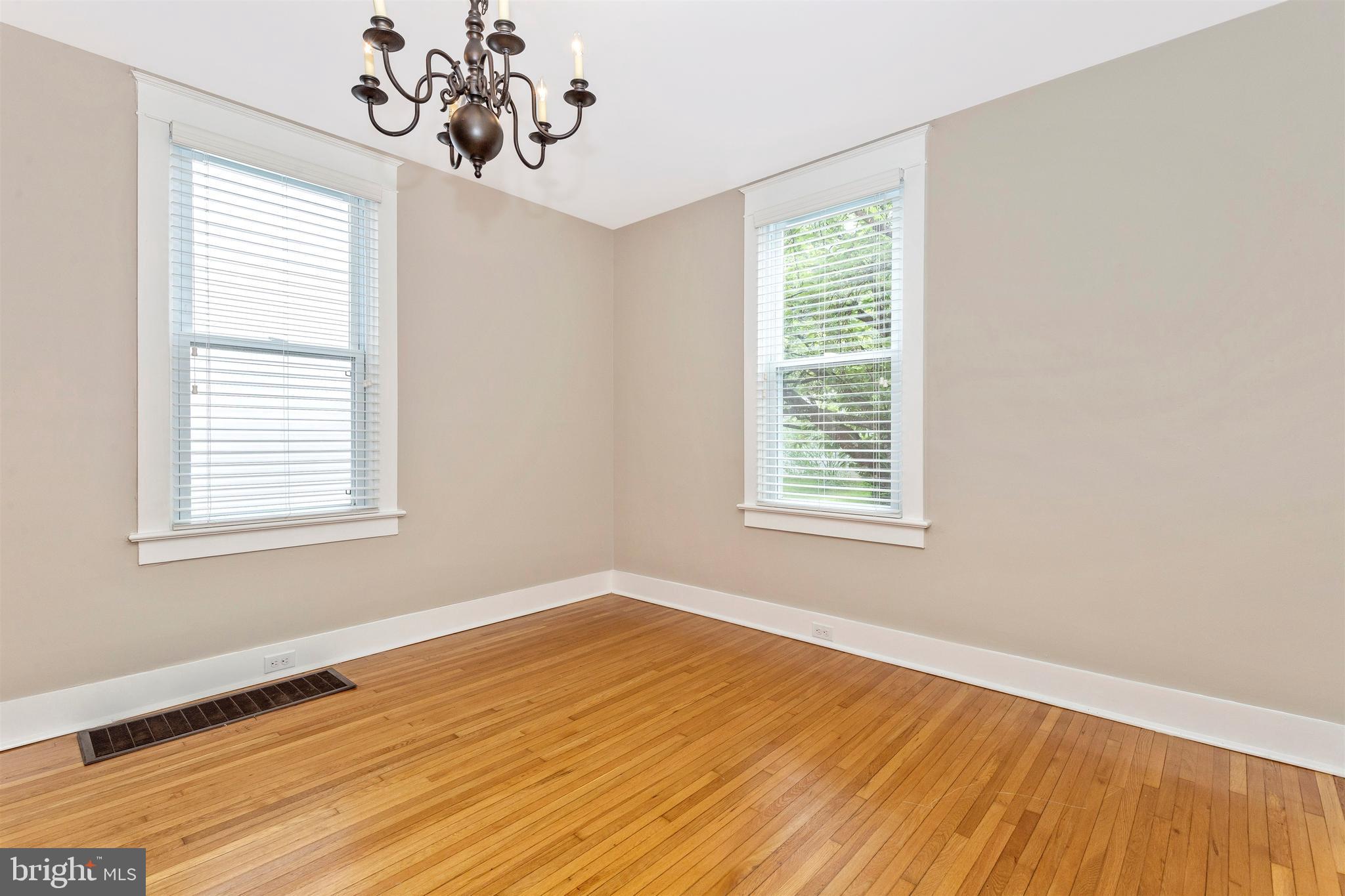 300 Hebb Road Hagerstown, MD 21740 - Photo 8 of 57 Dining Area