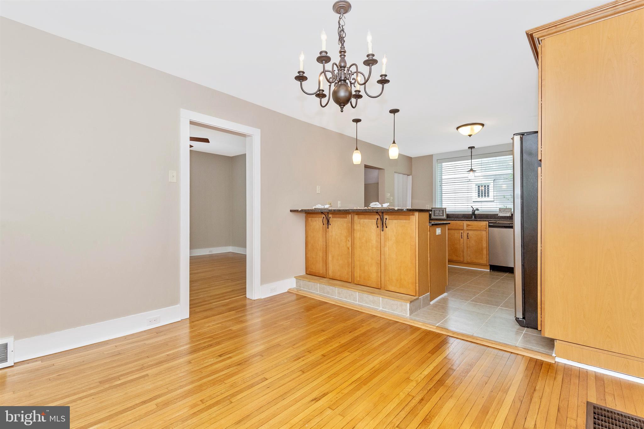 300 Hebb Road Hagerstown, MD 21740 - Photo 9 of 57 Dining Room