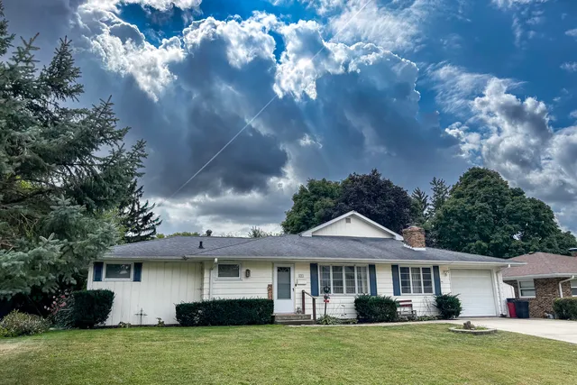 $194,900 | 523 Barden Street, Morrison, IL 61270