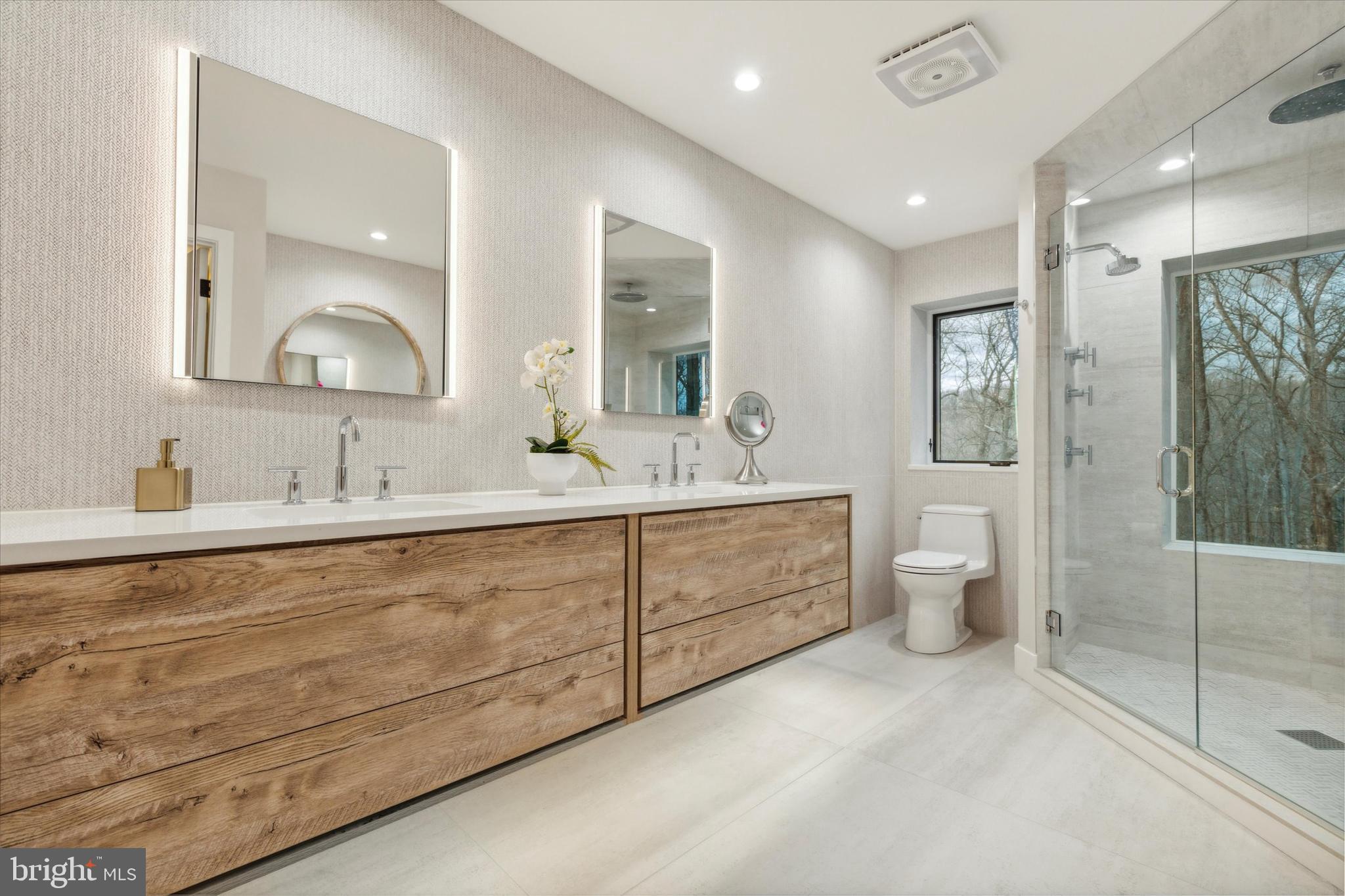 245 Biddulph Road Wayne, PA 19087 - Photo 25 of 56 Primary bath