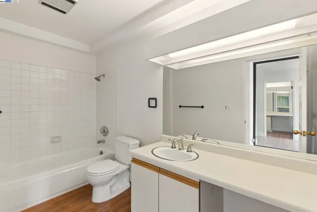 $529,000 | 245 Perkins Street, Unit 33, Oakland, CA 94610