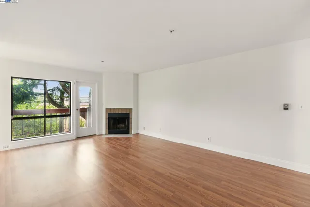 $529,000 | 245 Perkins Street, Unit 33, Oakland, CA 94610