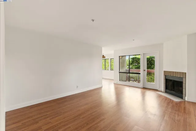 $529,000 | 245 Perkins Street, Unit 33, Oakland, CA 94610