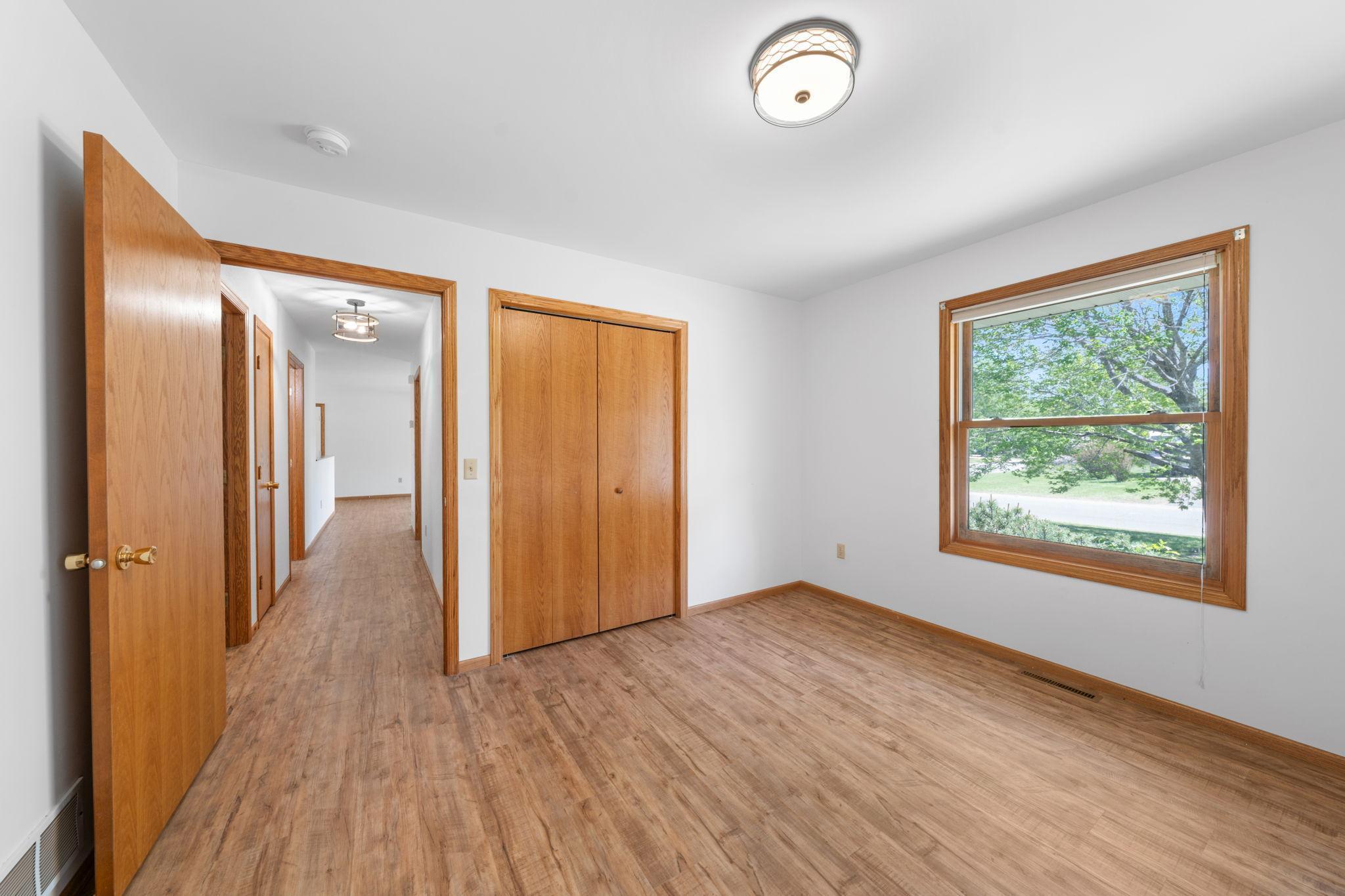 39094 Riverside Court North Branch, MN 55056 - Photo 16 of 37