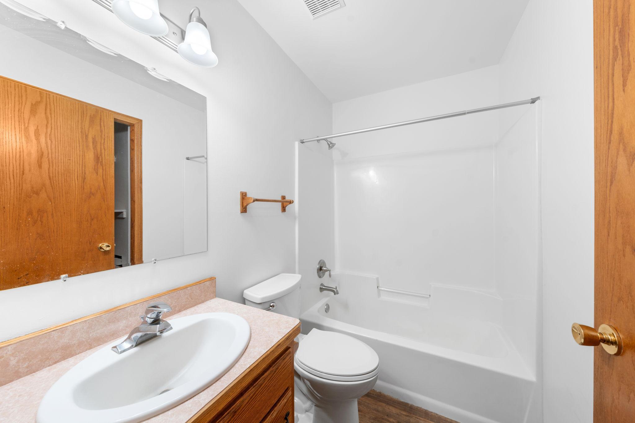 39094 Riverside Court North Branch, MN 55056 - Photo 21 of 37