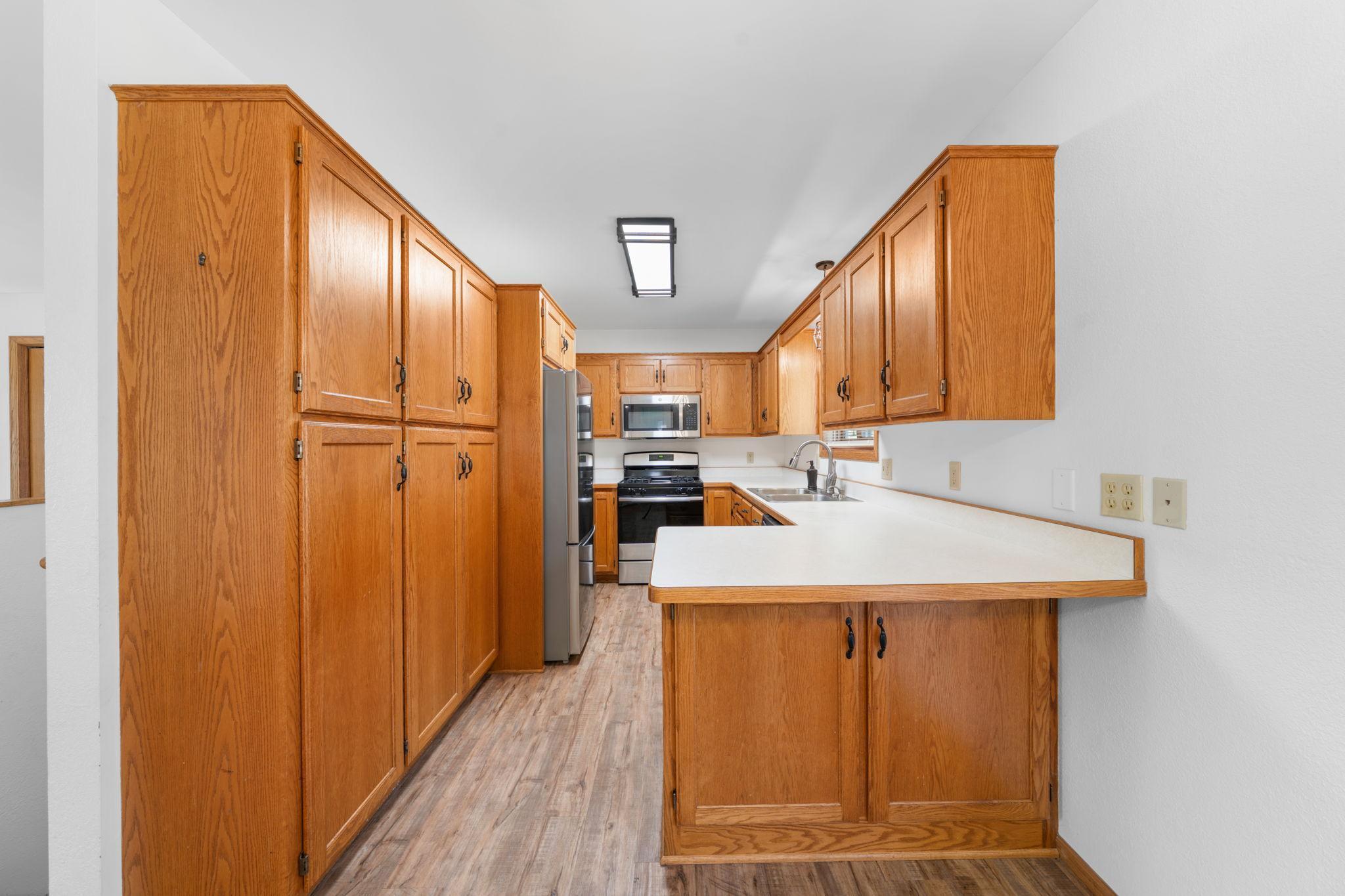 39094 Riverside Court North Branch, MN 55056 - Photo 9 of 37