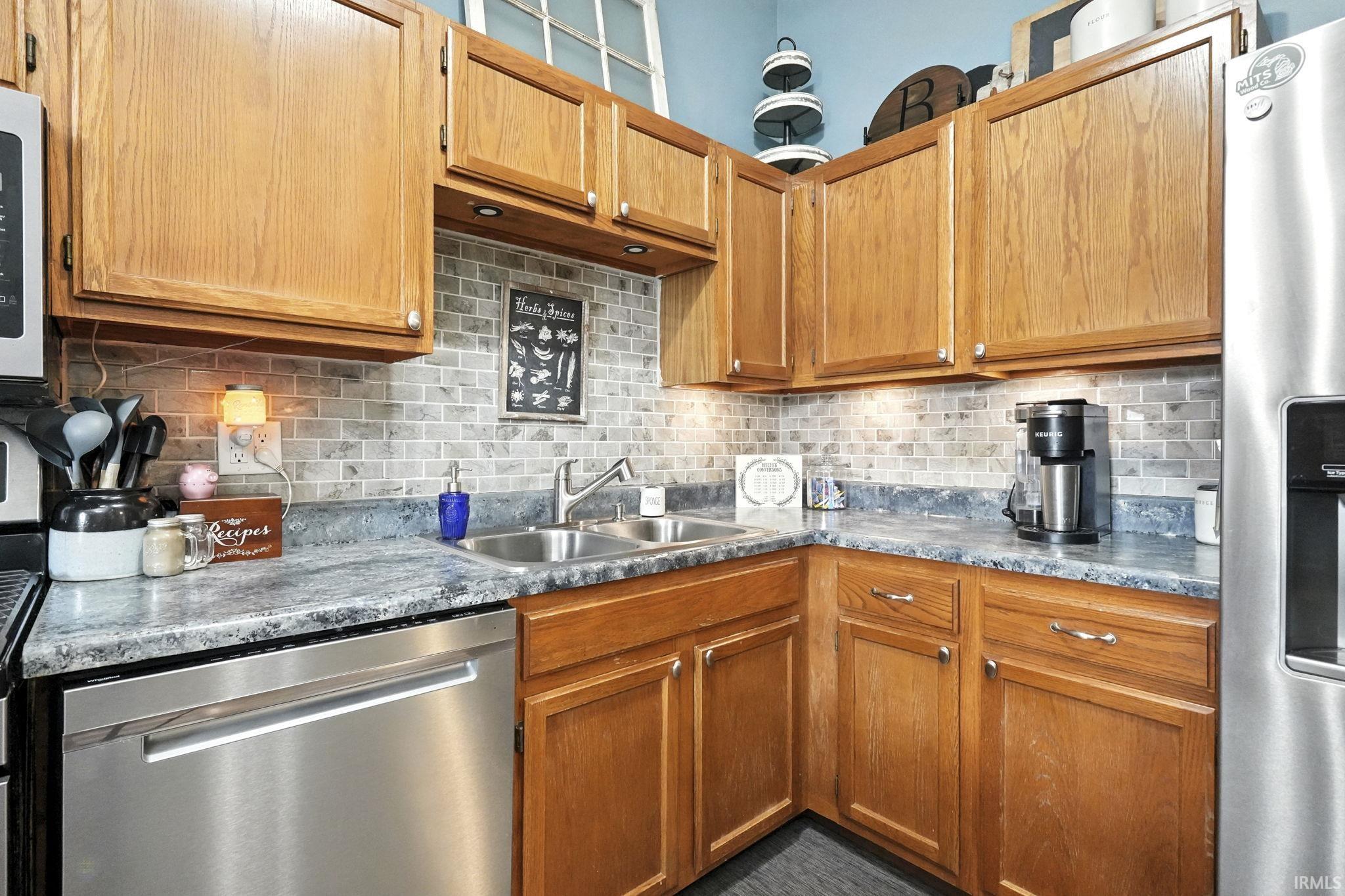 1135 East Feather Valley Road Fremont, IN 46737 - Photo 21 of 36 Gallery Image 21