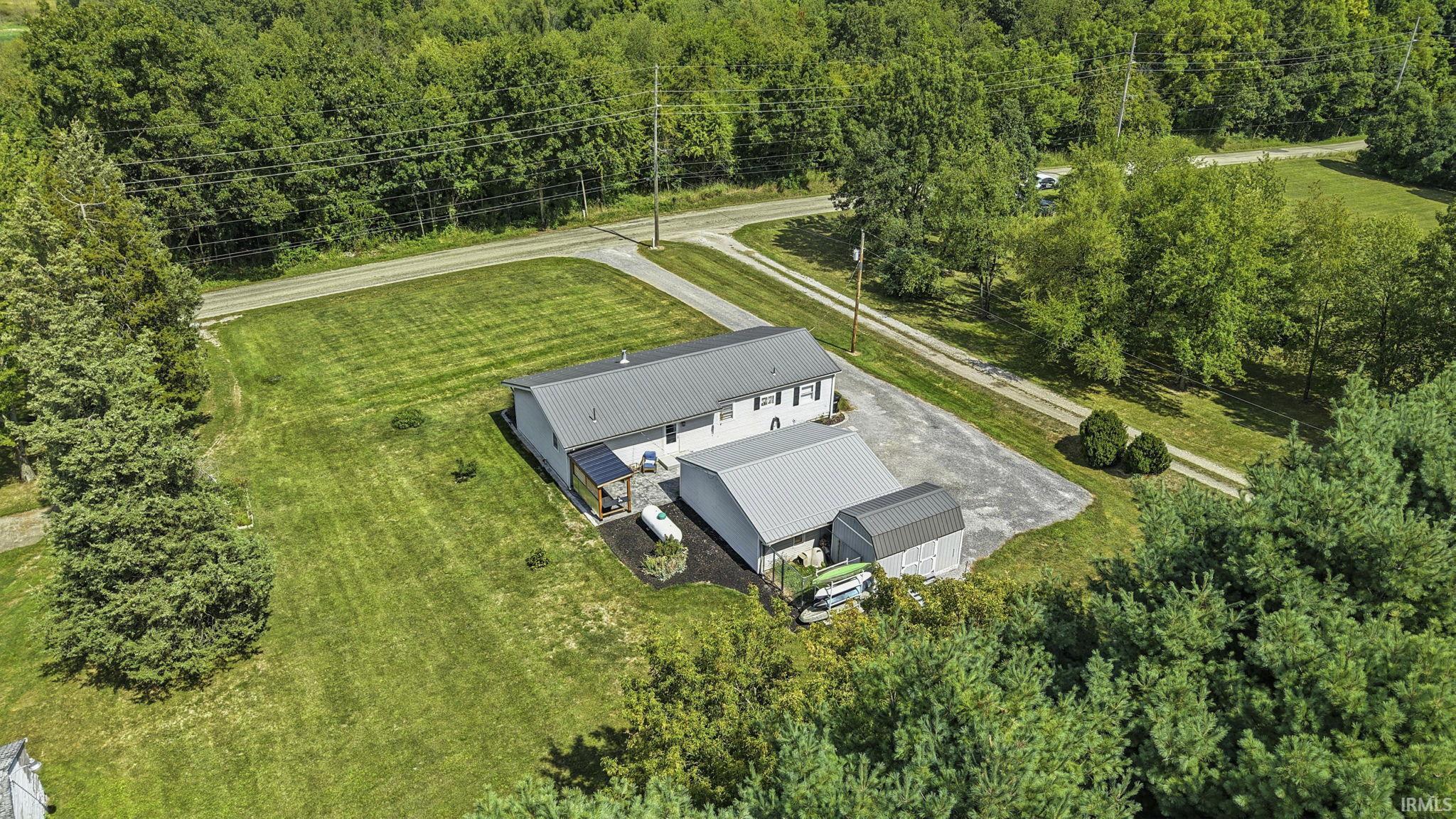 1135 East Feather Valley Road Fremont, IN 46737 - Photo 8 of 36 Gallery Image 8