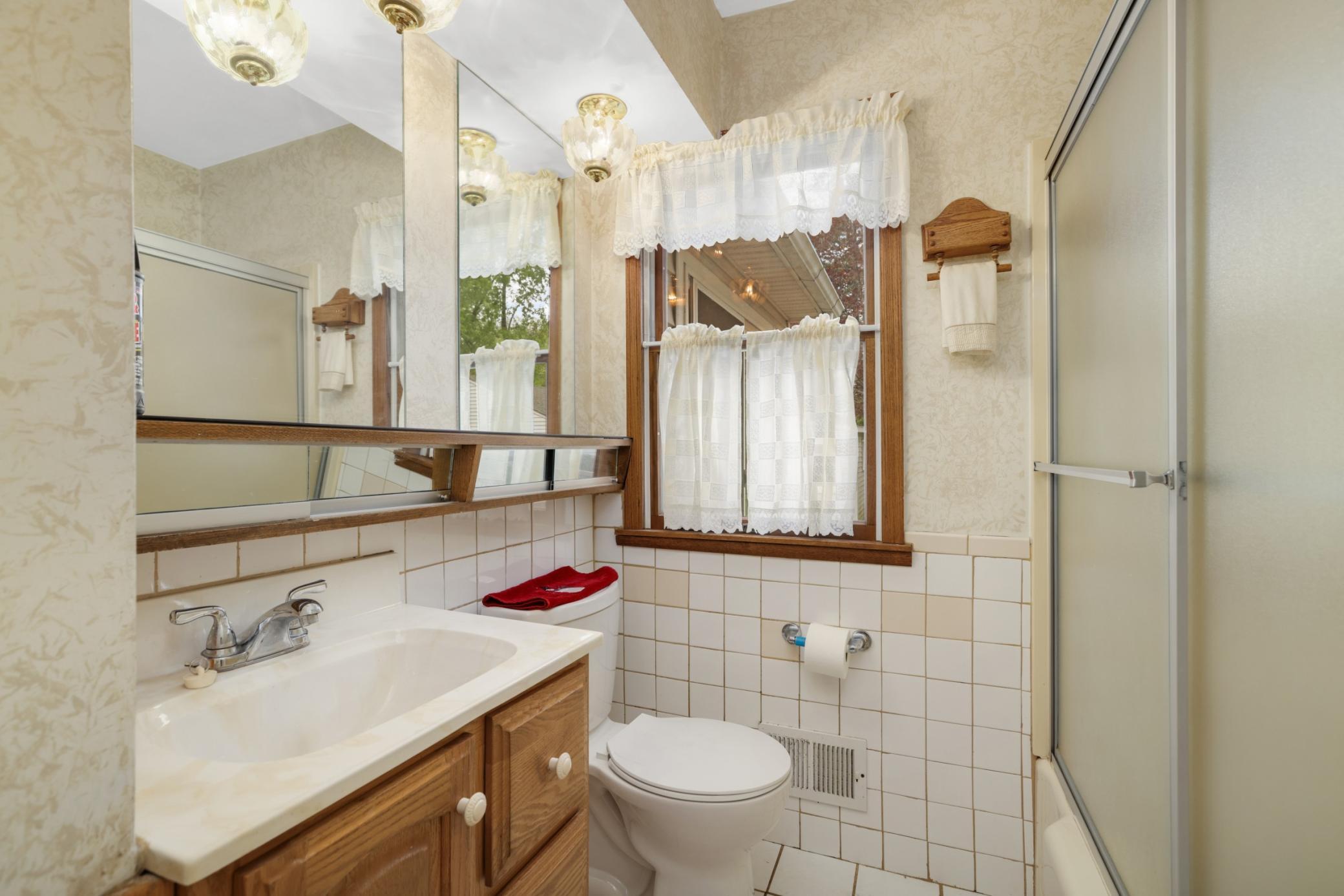 3908 Hayes Street Northeast Columbia Heights, MN 55421 - Photo 13 of 38