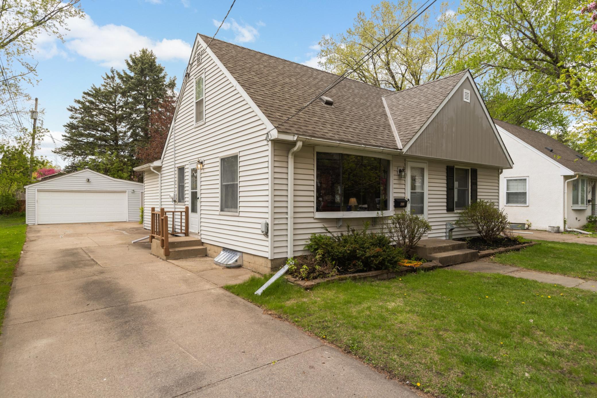 3908 Hayes Street Northeast Columbia Heights, MN 55421 - Photo 2 of 38