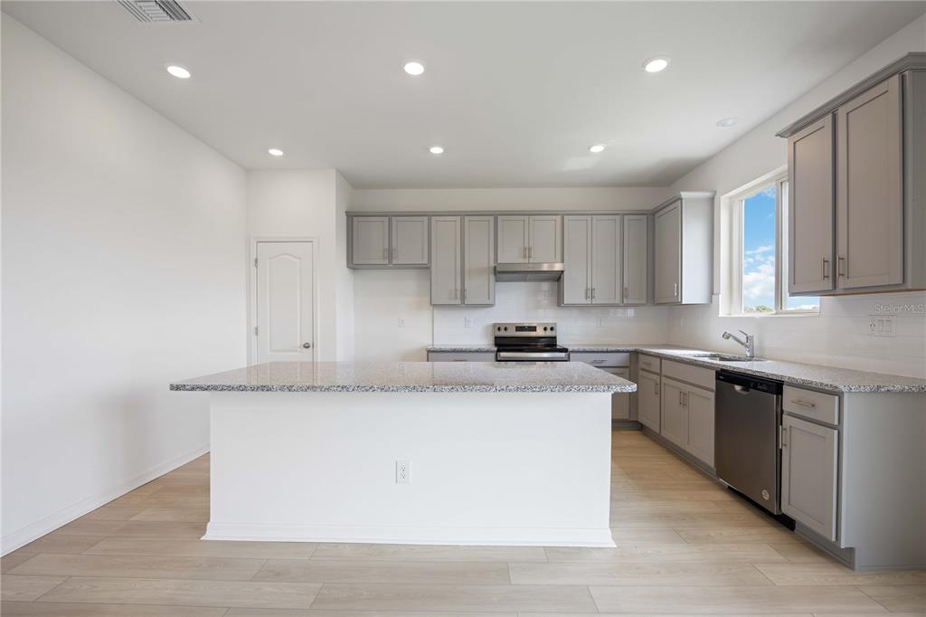 6606 Tortoise Trail Parrish, FL 34219 - Photo 3 of 19