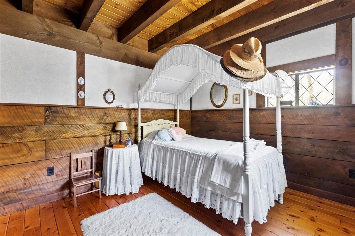 316 Crow Hill Road Pownal, VT 05261 - Photo 12 of 40