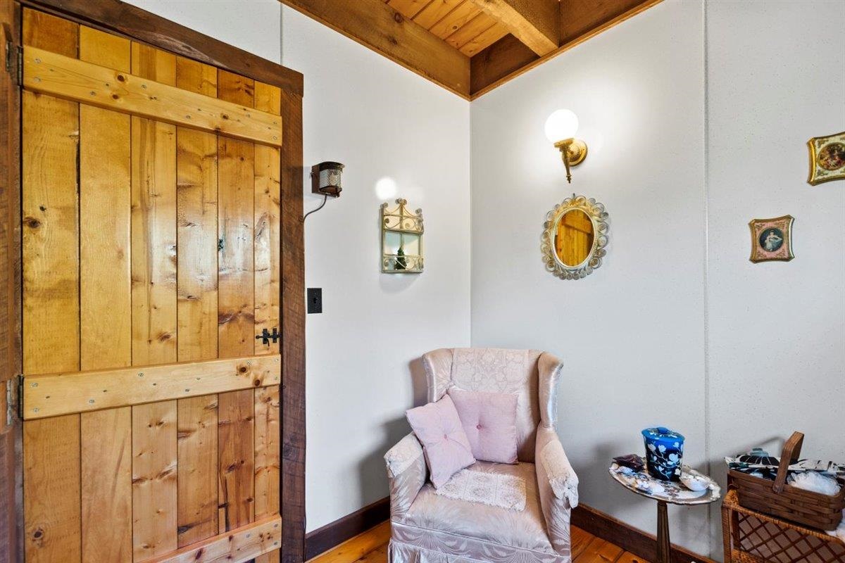 316 Crow Hill Road Pownal, VT 05261 - Photo 13 of 40