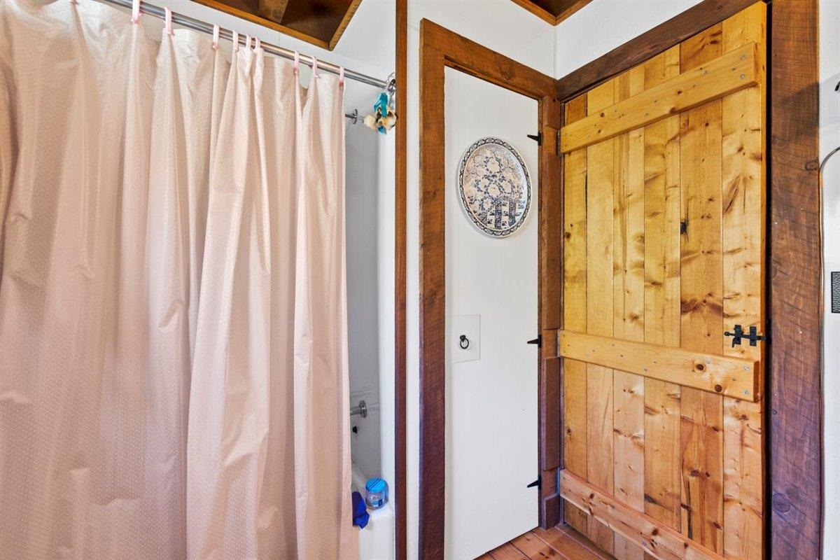 316 Crow Hill Road Pownal, VT 05261 - Photo 14 of 40