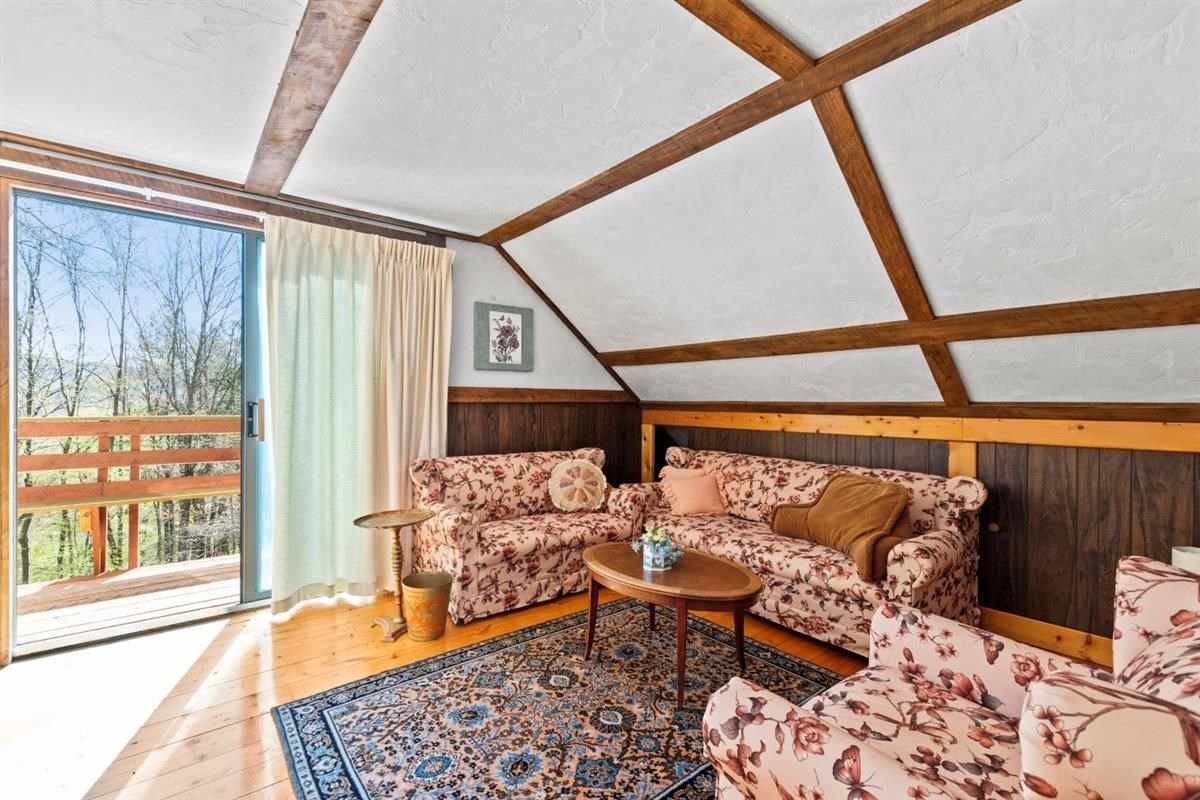 316 Crow Hill Road Pownal, VT 05261 - Photo 19 of 40