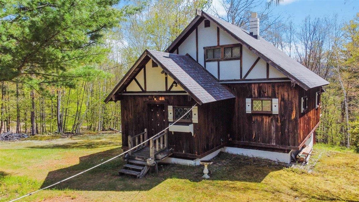 316 Crow Hill Road Pownal, VT 05261 - Photo 3 of 40