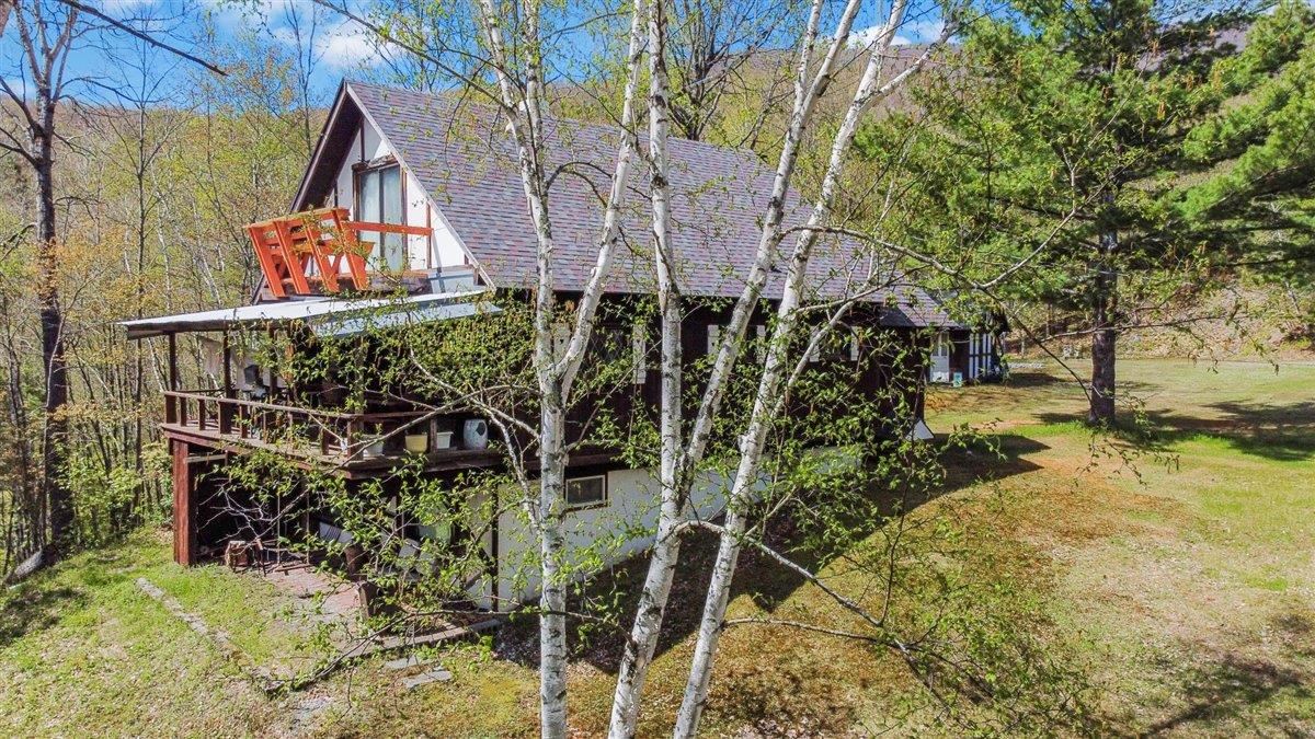 316 Crow Hill Road Pownal, VT 05261 - Photo 4 of 40