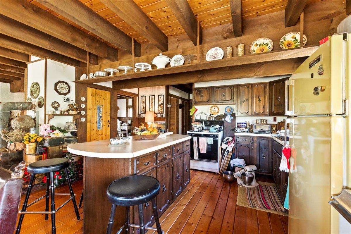 316 Crow Hill Road Pownal, VT 05261 - Photo 6 of 40