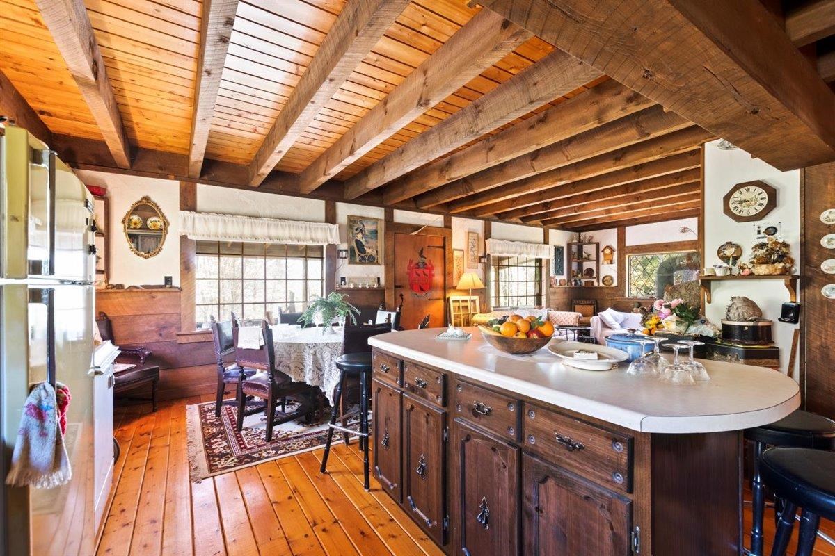 316 Crow Hill Road Pownal, VT 05261 - Photo 7 of 40