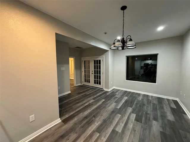 $2,400 | 907 Walters Lane, Arlington, TX 76012