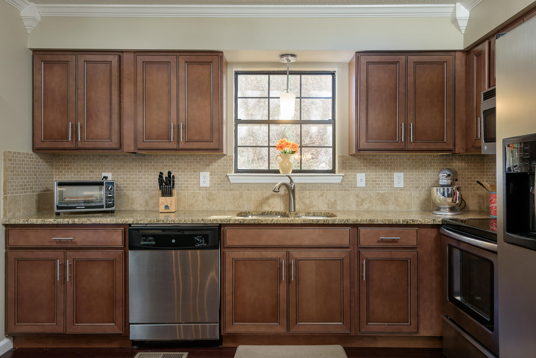 1020 Lower Mill Road Hixson, TN 37343 - Photo 7 of 30 kitchen_1