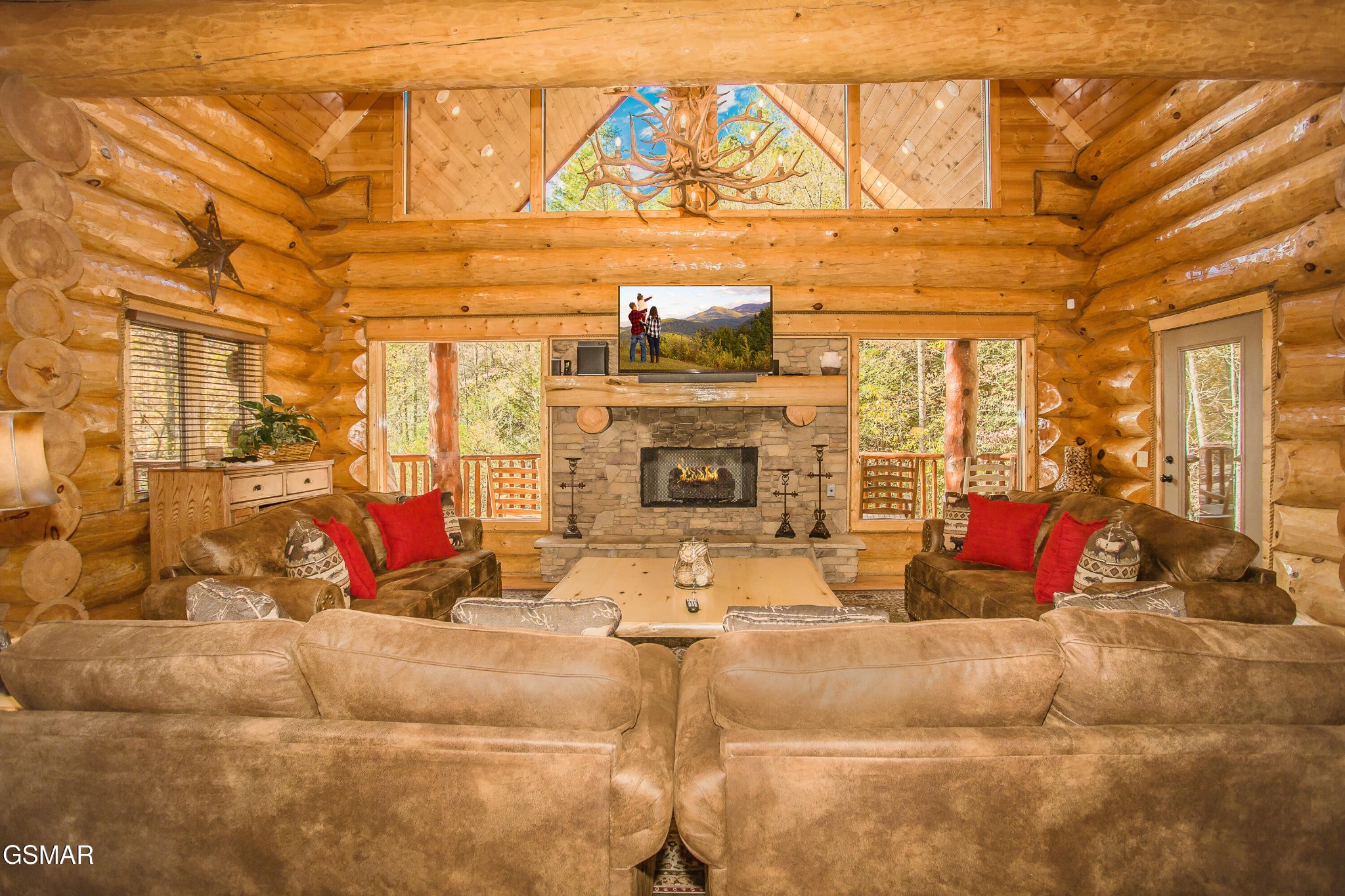641 Pinnacle Vista Road Gatlinburg, TN 37738 - Photo 4 of 56 Gallery Image 4
