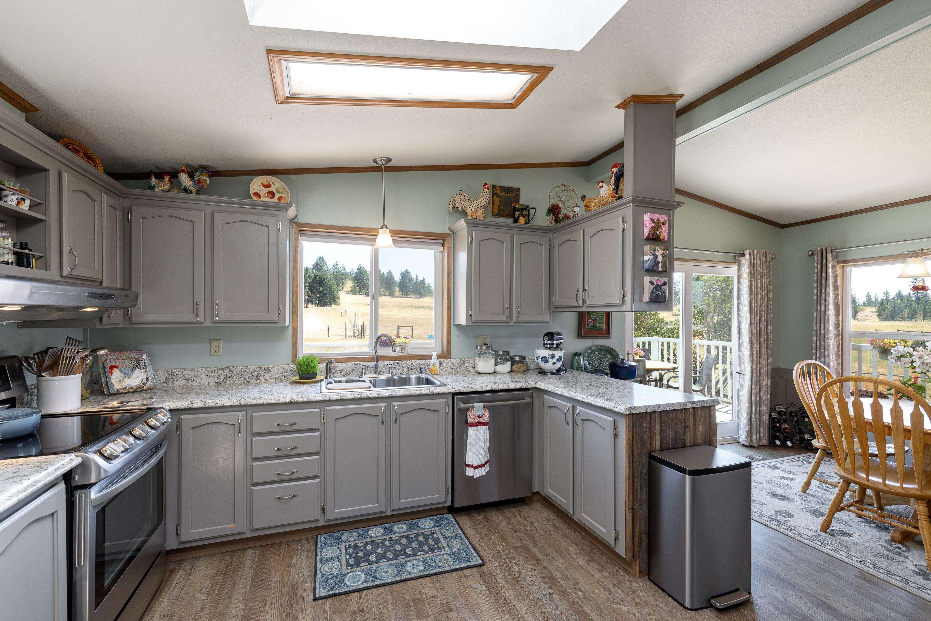 29024 North Hardesty Road Chattaroy, WA 99003 - Photo 9 of 50 Gallery Image 9