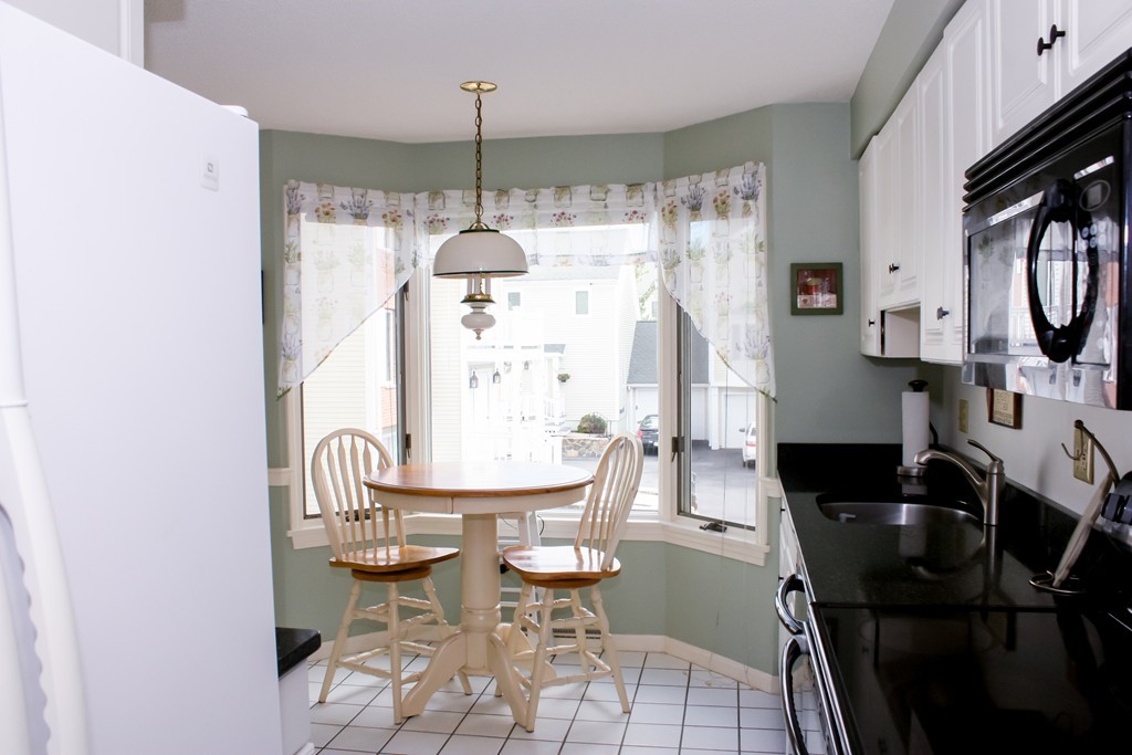 98 Abington Road, Unit 98 Danvers, MA 01923 - Photo 3 of 18 Gallery Image 3