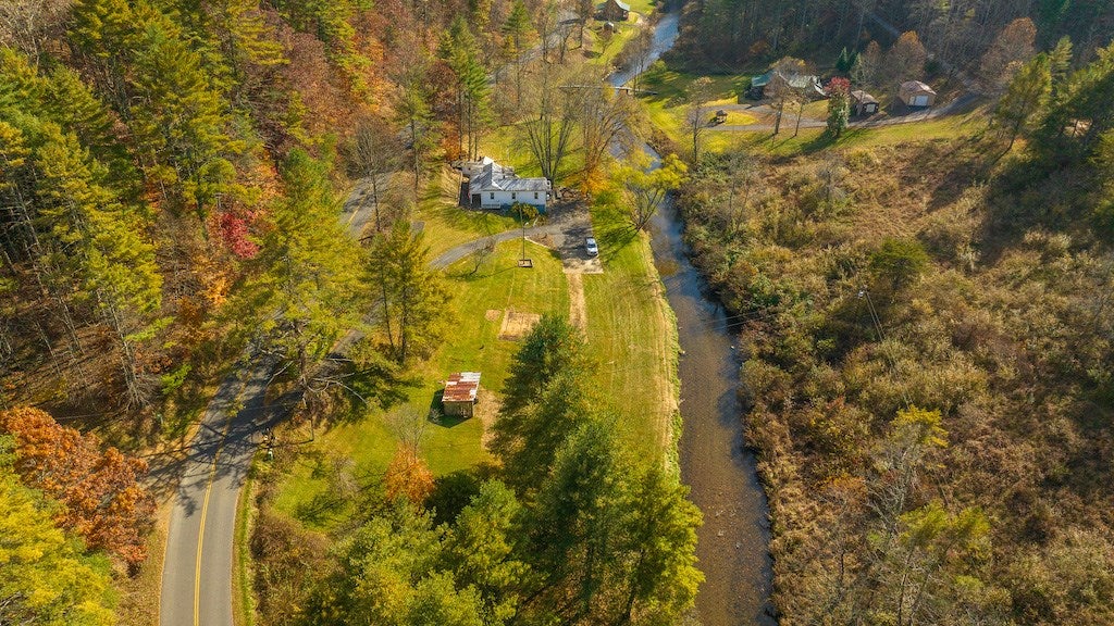 4900 Dugspur Road Dugspur, VA 24325 - Photo 22 of 86 Gallery Image 22