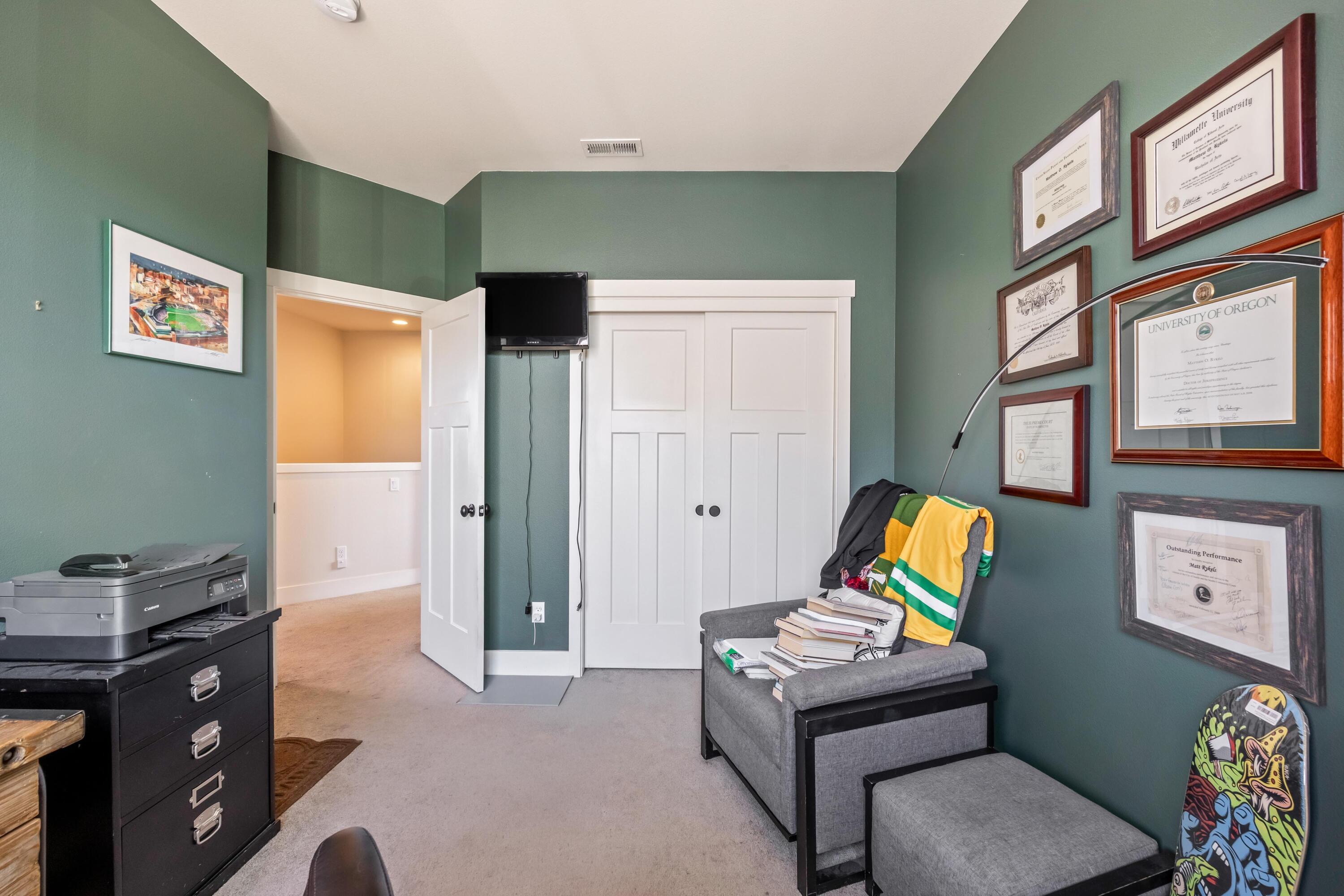 61591 Aaron Way Bend, OR 97702 - Photo 18 of 36 18