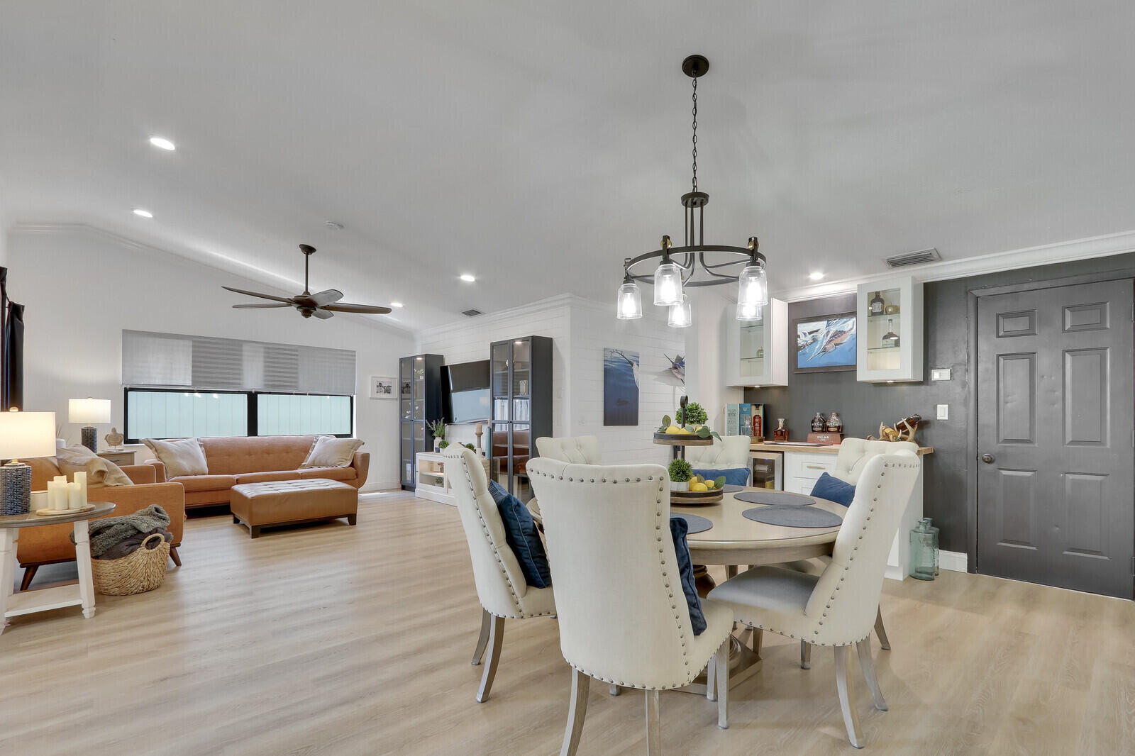 6691 Southeast Raintree Avenue Stuart, FL 34997 - Photo 11 of 36 Dining/living area