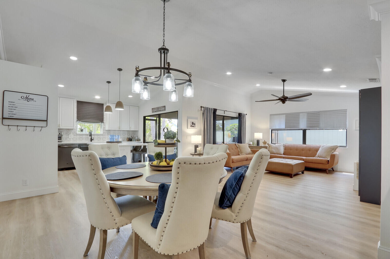6691 Southeast Raintree Avenue Stuart, FL 34997 - Photo 12 of 36 Living/dining area