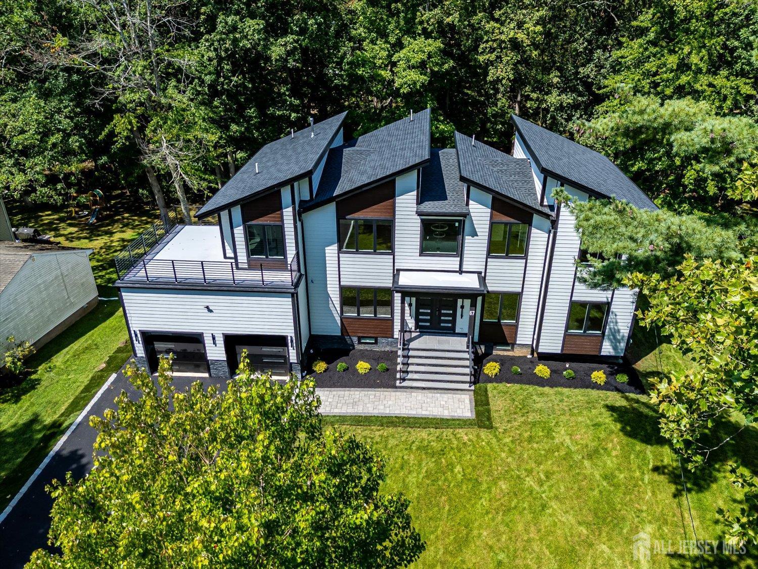 67 Falcon Road Livingston, NJ 07039 - Photo 7 of 95 Gallery Image 7