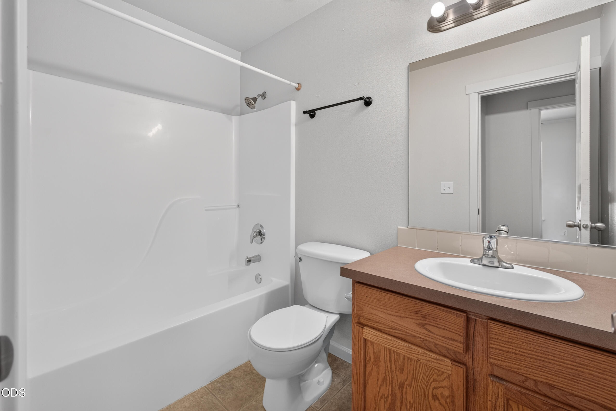 339 Southwest 29th Street Redmond, OR 97756 - Photo 10 of 34