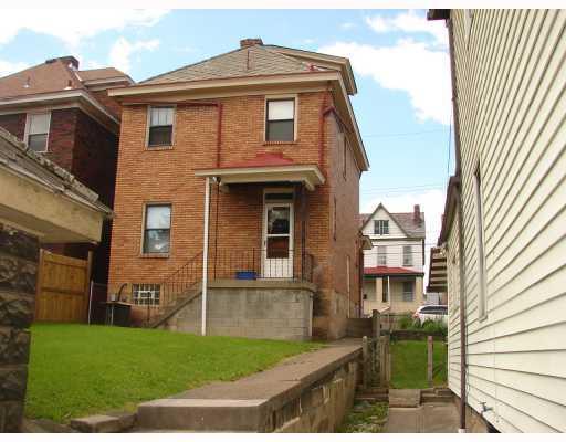 1007 1st Street McKees Rocks, PA 15136 - Photo 7 of 11 Exterior Back.