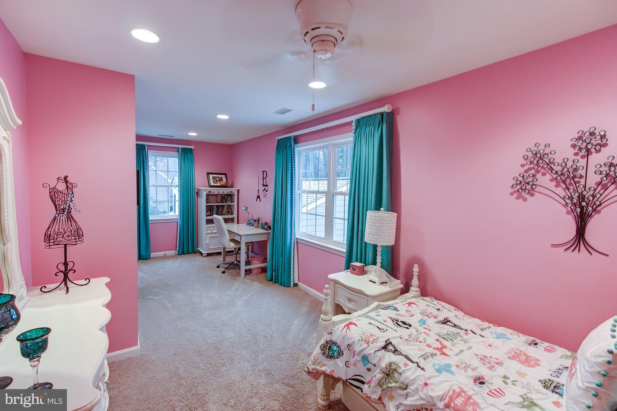 2036 Adams Hill Road Vienna, VA 22182 - Photo 14 of 25 Bedroom