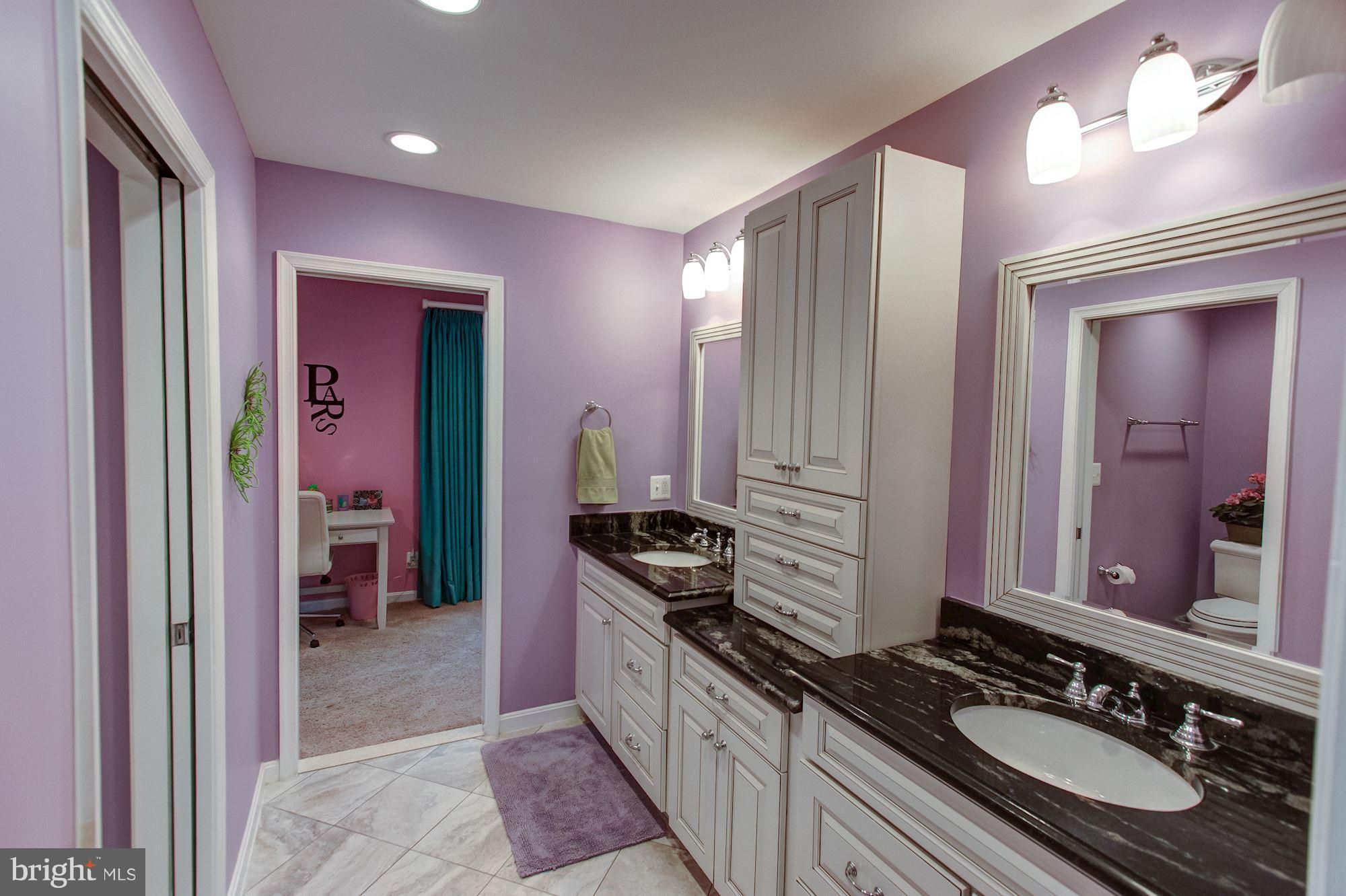 2036 Adams Hill Road Vienna, VA 22182 - Photo 17 of 25 Bath