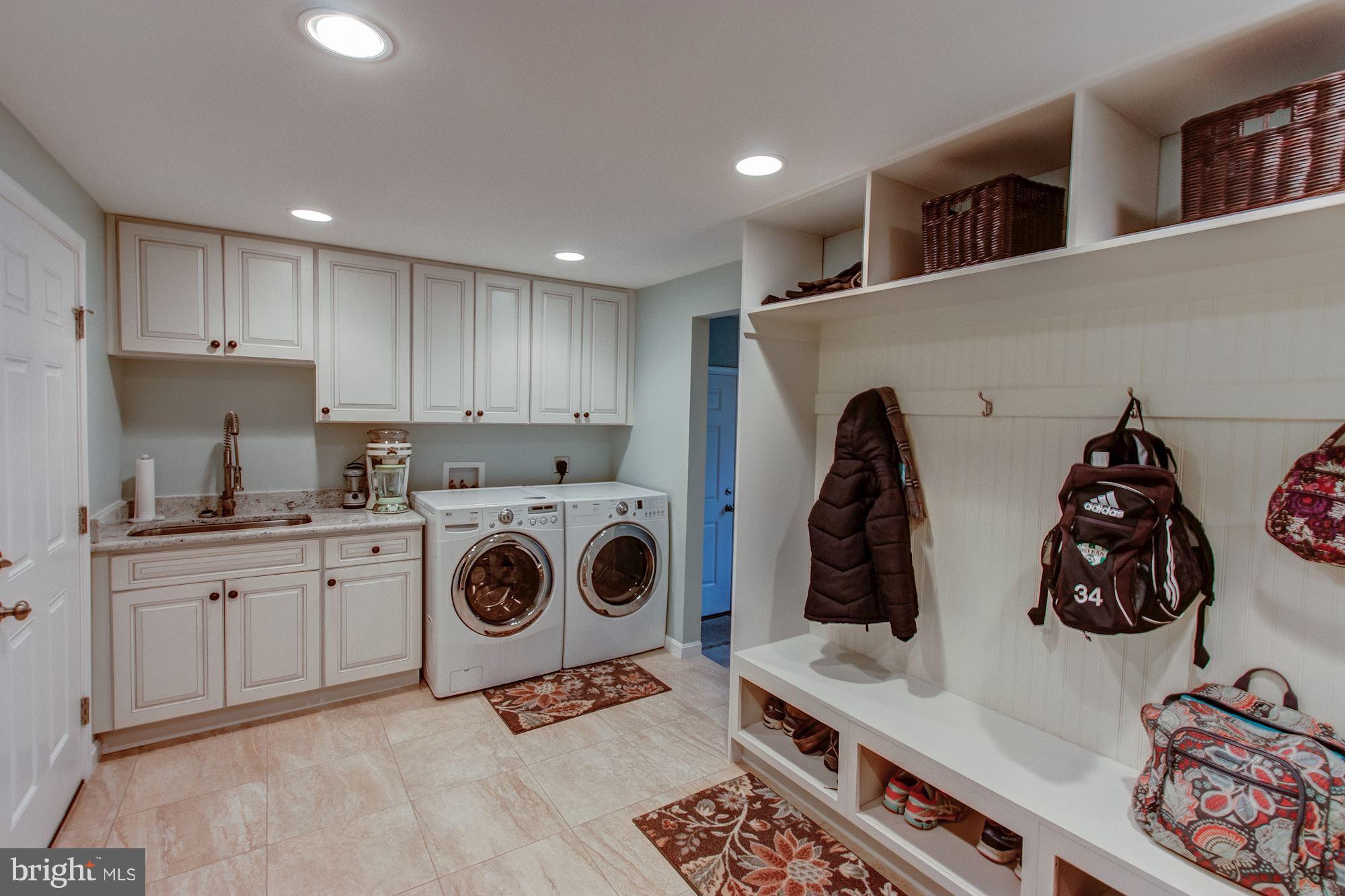 2036 Adams Hill Road Vienna, VA 22182 - Photo 9 of 25 Mudroom/Laundry Room