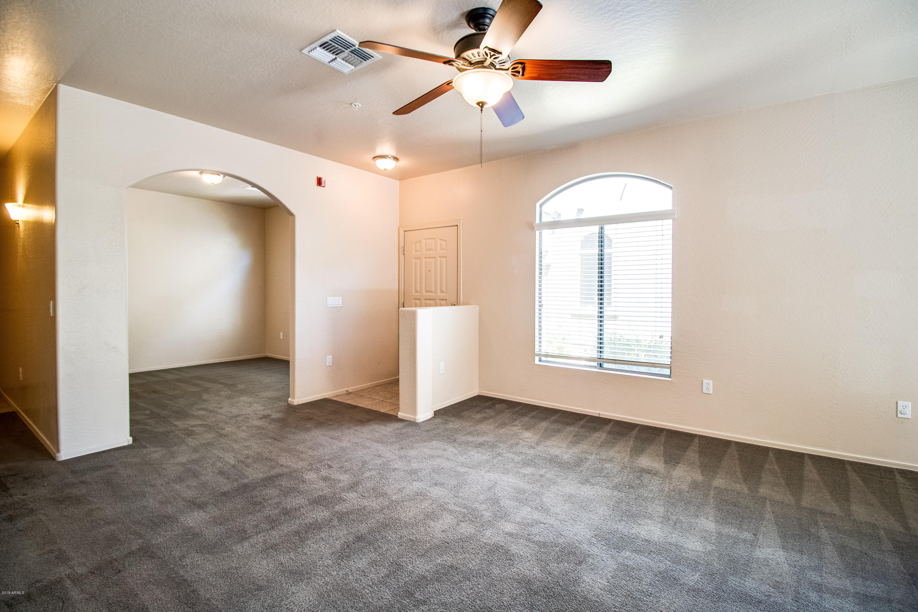 2150 East Bell Road, Unit 1102 Phoenix, AZ 85022 - Photo 11 of 33 Living Room