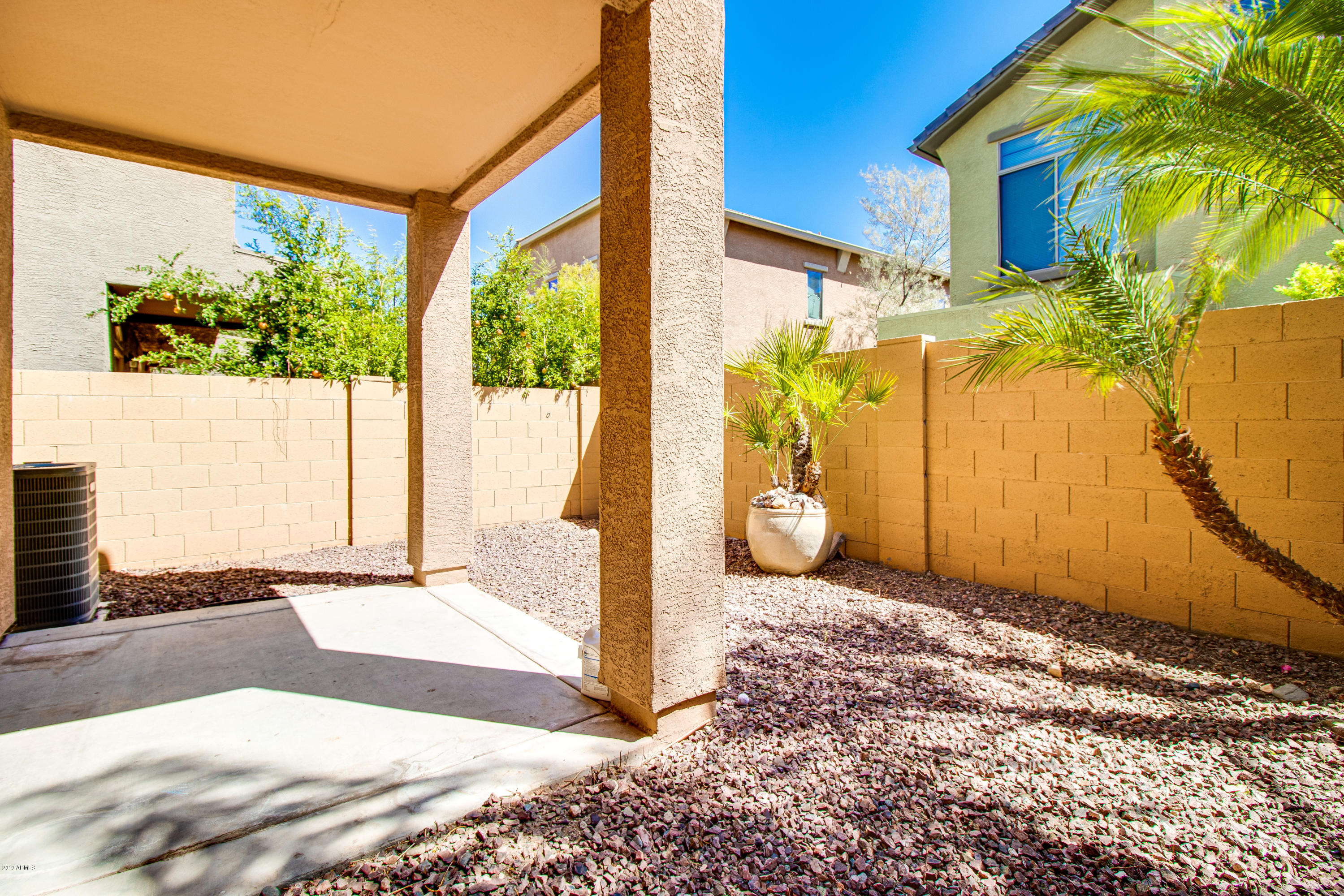 2150 East Bell Road, Unit 1102 Phoenix, AZ 85022 - Photo 26 of 33 Covered patio