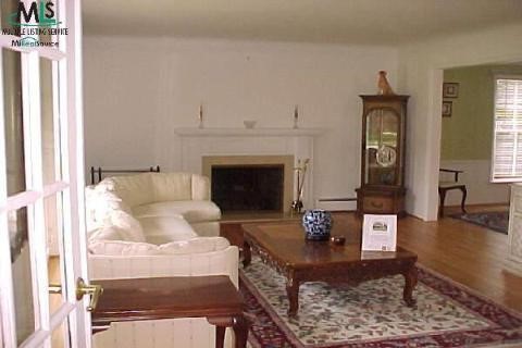911 Ballantyne Road Grosse Pointe, MI 48236 - Photo 8 of 8 833178-7.JPG
