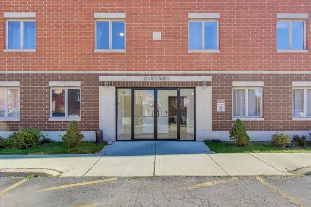 $260,000 | 1828 South Wentworth Avenue, Unit 3B, Chicago, IL 60616