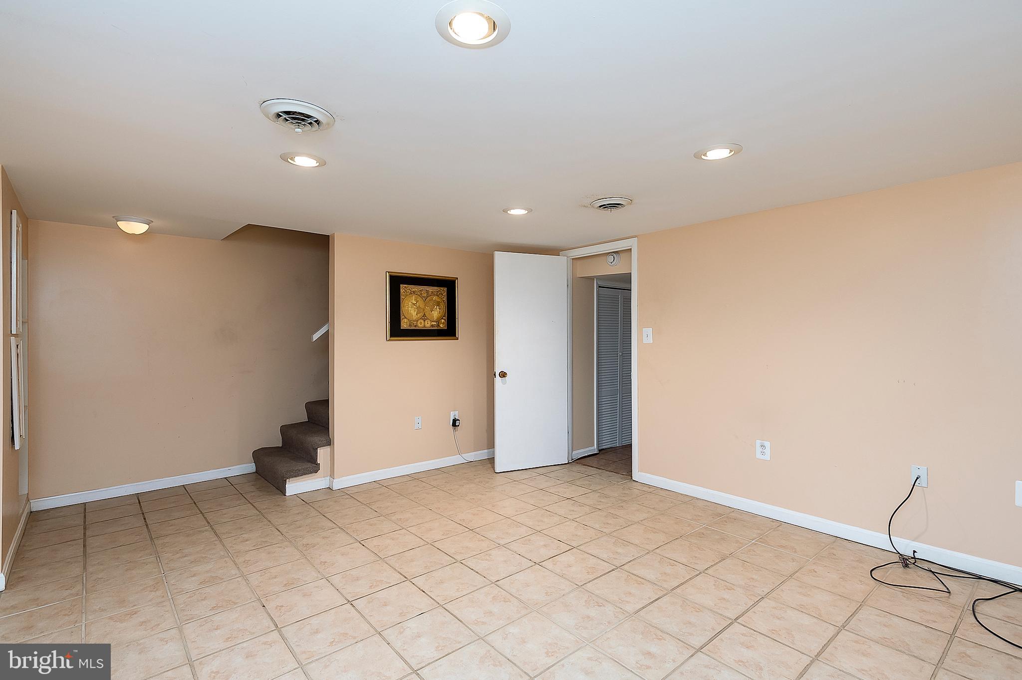 1616 Walterswood Road Baltimore, MD 21239 - Photo 11 of 24 Family Room (alt view)