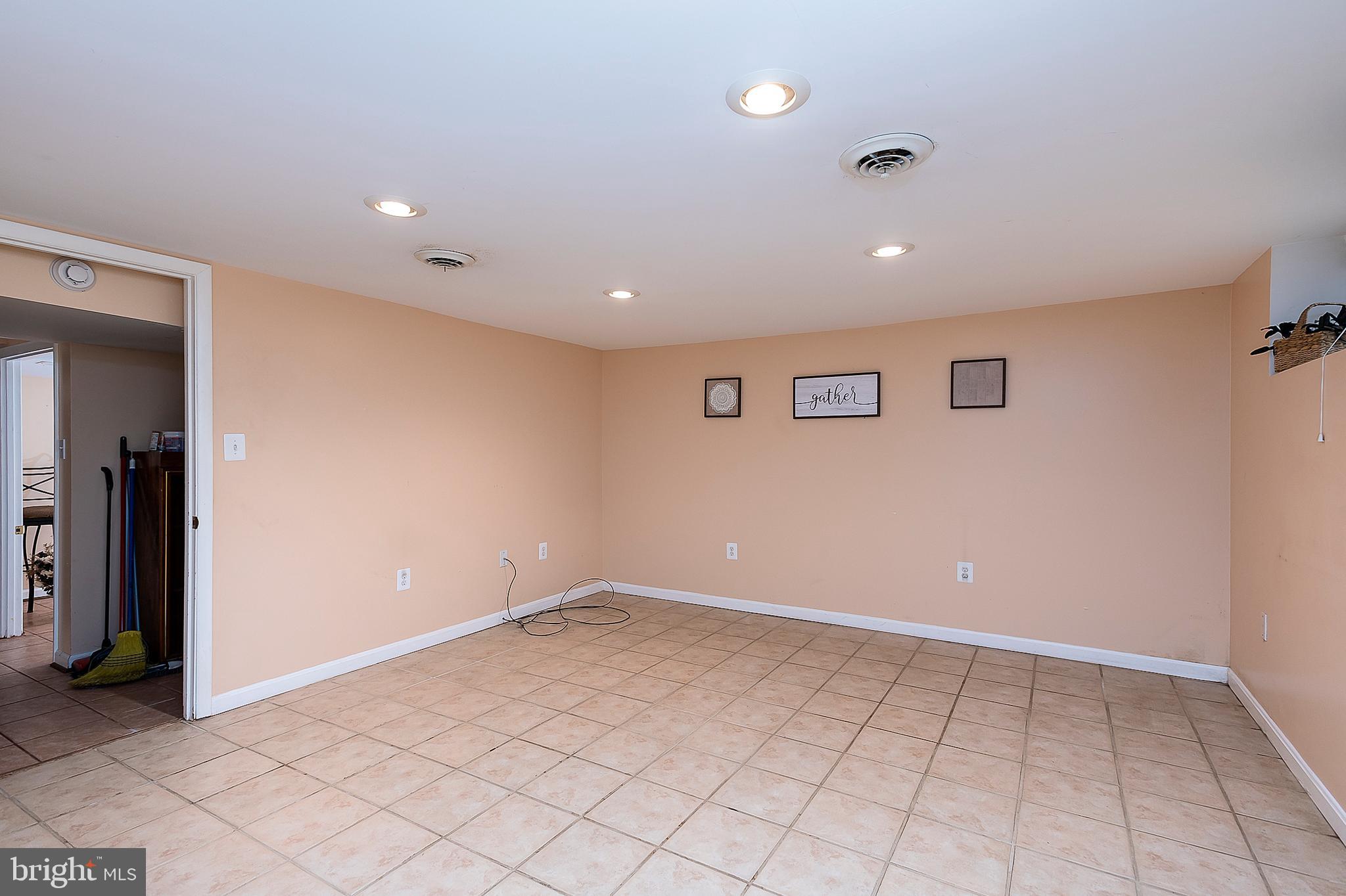 1616 Walterswood Road Baltimore, MD 21239 - Photo 12 of 24 Family Room (alt view)