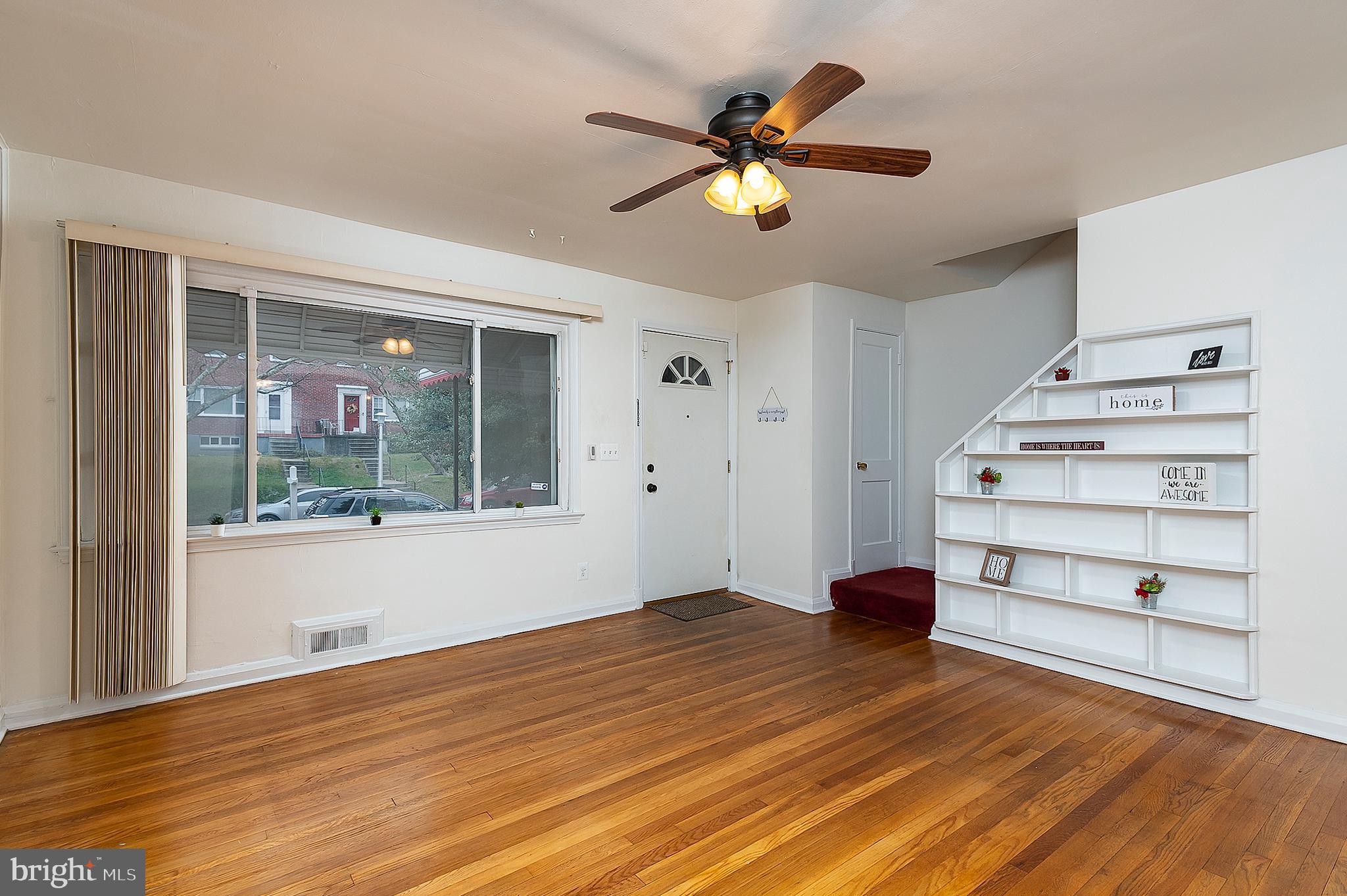 1616 Walterswood Road Baltimore, MD 21239 - Photo 4 of 24 Living Room