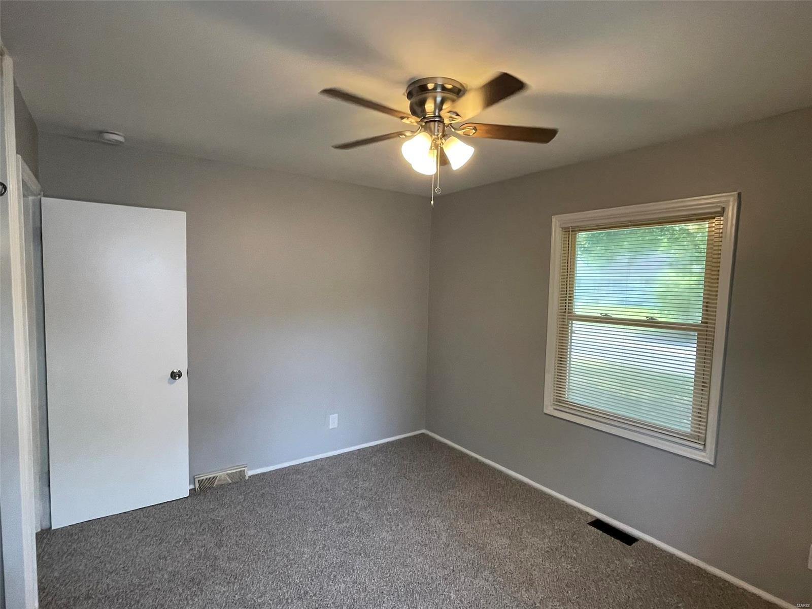 257 Cameron Road St. Louis, MO 63137 - Photo 23 of 30